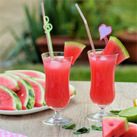 Strawberry Spritzers